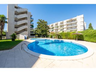 Etagenwohnung in Avenida riera d´alforja 7. Bajo con piscina en cambrils