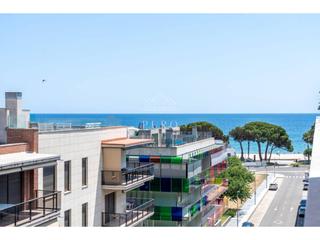 Triplex in Llobregat 26. Triplex  dúplex de 4 habitaciones con terraza en cambrils  a 200