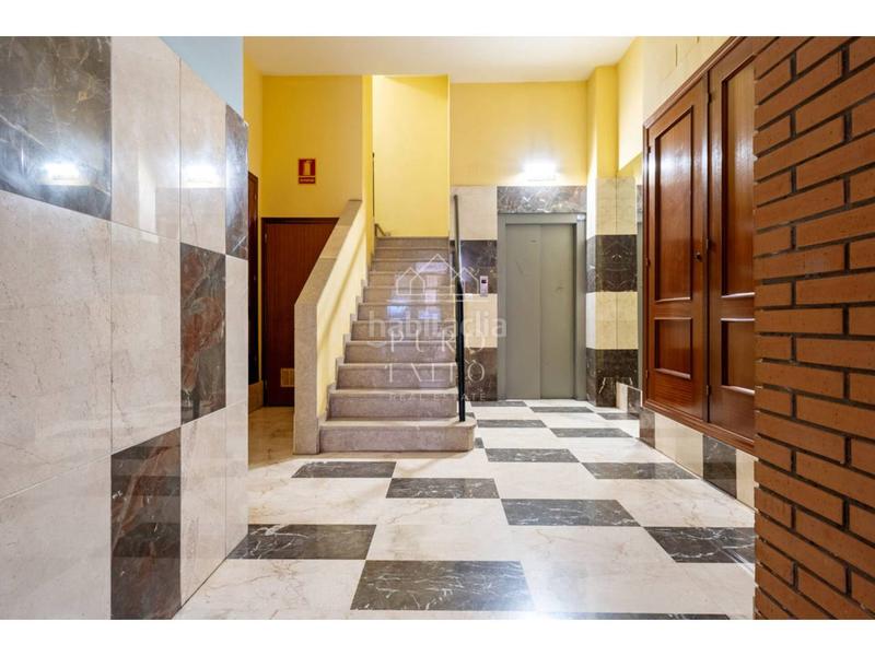 Foto b873e1e3-3fdb-4229-8d56-e2d618fa0d41. Pis amb calefacció aparcament a Centre Reus