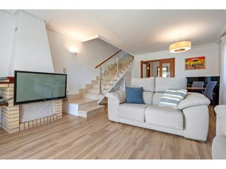 Haus  Calle nards. Casa unifamiliar con jardín y garaje en cambrils  a 5 minutos de
