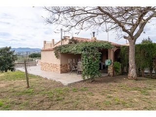 Masia a Carretera  de maspujols 9. Finca rústica en riudoms  naturaleza, privacidad y vida tranquil