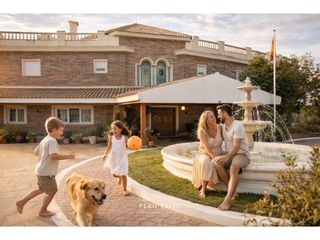 Xalet  Calle antón chéjov 22 -228, el palo, este, málaga. Villa magna hogar exclusivo o inversión con alto potencial en la