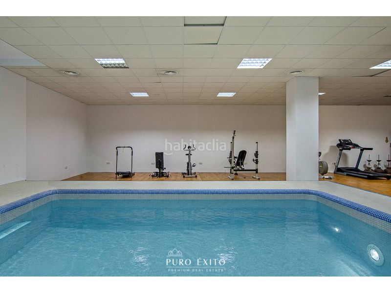 Foto 76c8849b-95d8-4113-ba5c-242681f7ef7e. Xalet amb calefacció aparcament piscina a Jarazmin Málaga