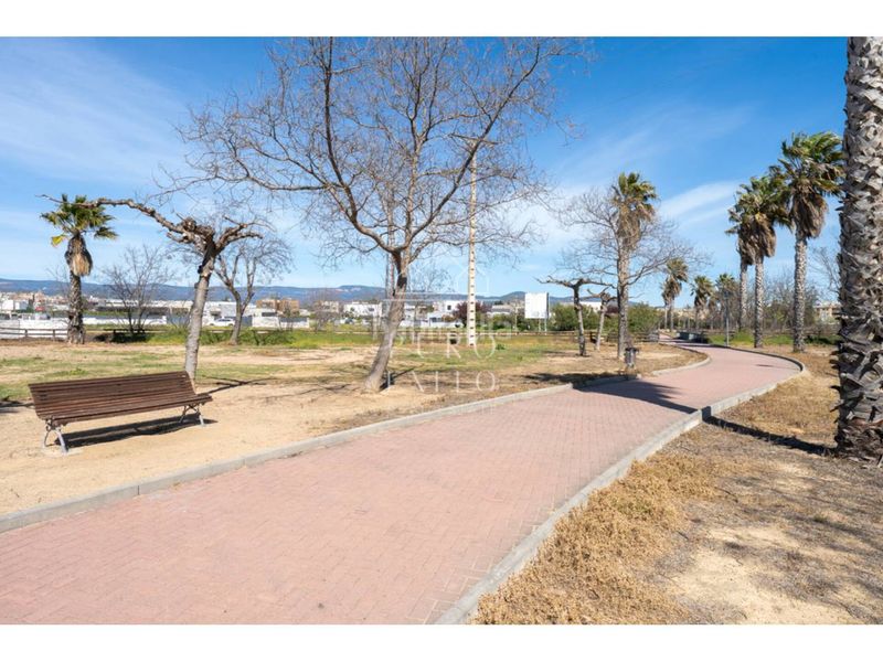 Foto a77cb1cb-1f89-4099-98d9-03c234ba9eaf. Finca rústica a calle llevant . a Riudoms