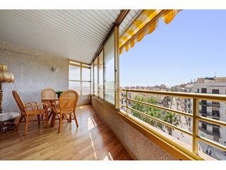 Appartement à Calle pz constitucio 6. Cambrils centro  un piso fuera de lo común más espacio, más luz,