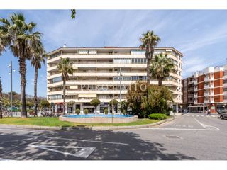 Flat in Calle pz constitucio 6. Cambrils centro  un piso fuera de lo común más espacio, más luz,