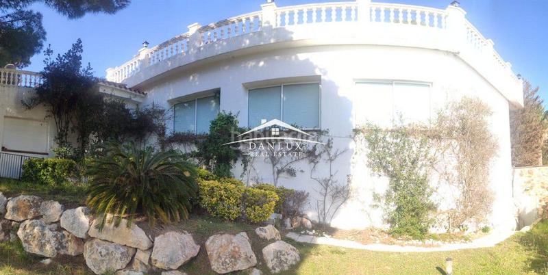 Foto 132a01c6-1934-4248-8697-47c9d125c71d. Xalet amb aparcament a Canyelles Lloret de Mar