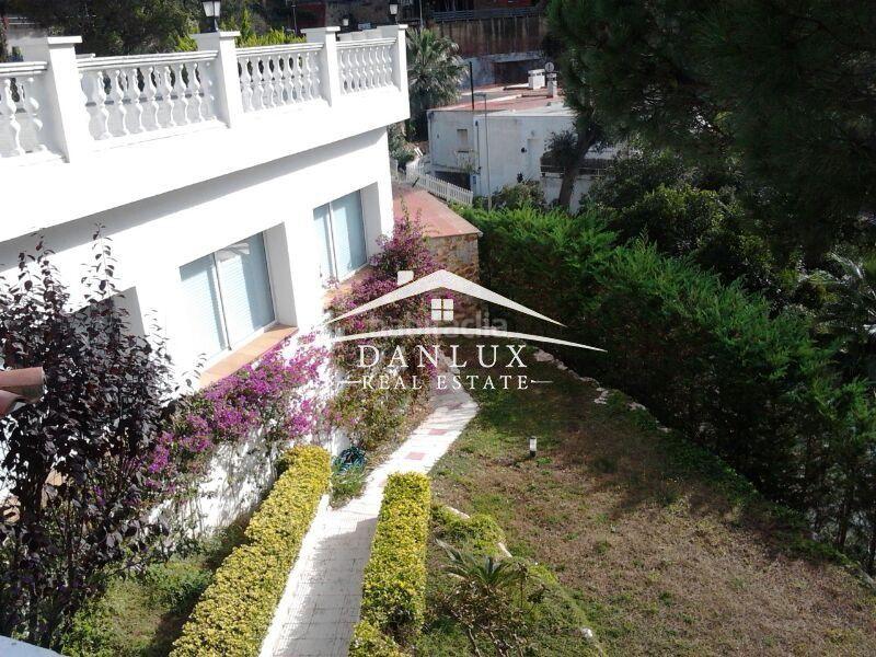 Foto 141c97a9-56c7-4b71-8e18-485c5d4e2efa. Xalet amb aparcament a Canyelles Lloret de Mar