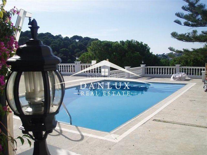 Foto 1660a30f-c4f6-4e9c-8845-6b8fb9de4d26. Xalet amb aparcament a Canyelles Lloret de Mar