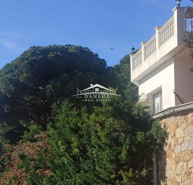 Foto b99bf75f-e1e5-4aeb-8909-be99421c9b46. Xalet amb aparcament a Canyelles Lloret de Mar