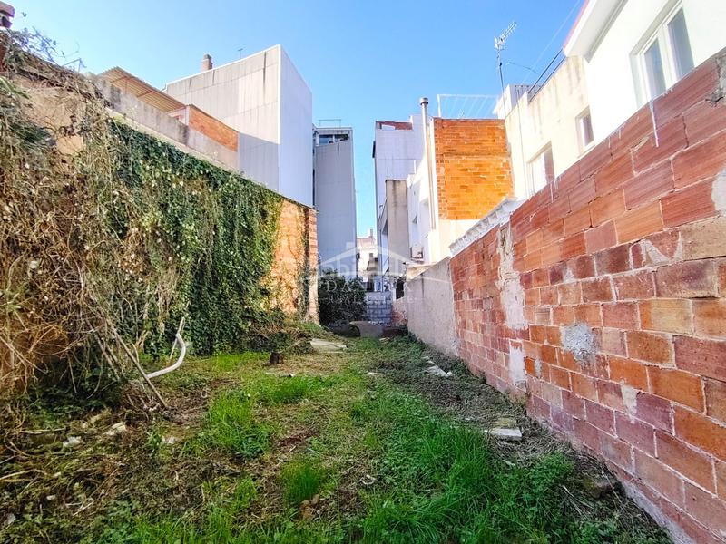Foto 7653d6ac-2929-470e-aa4e-96c80b2d202c. Terreno residencial solar en venta en centro. en Centre Blanes