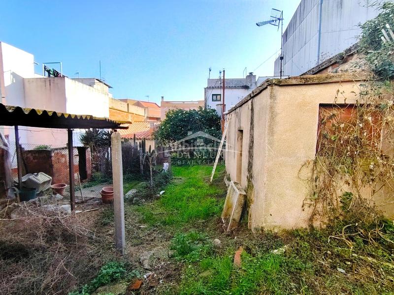 Foto 860d88b9-75c0-41b3-b6ef-1cf85f9a785a. Terreno residencial solar en venta en centro. en Centre Blanes