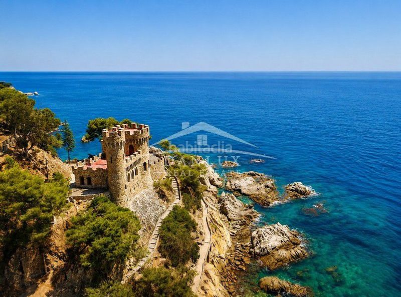 Foto fae8588e-0b96-4475-bd30-a8c3b812db20. Apartament amb aparcament a Canyelles Lloret de Mar