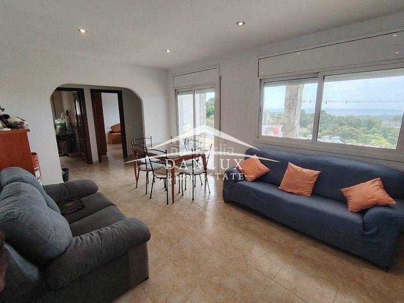 Foto 60cd4f1e-d621-46fd-bd5f-e98184b97522. Xalet amb aparcament a Aiguaviva Parc Vidreres