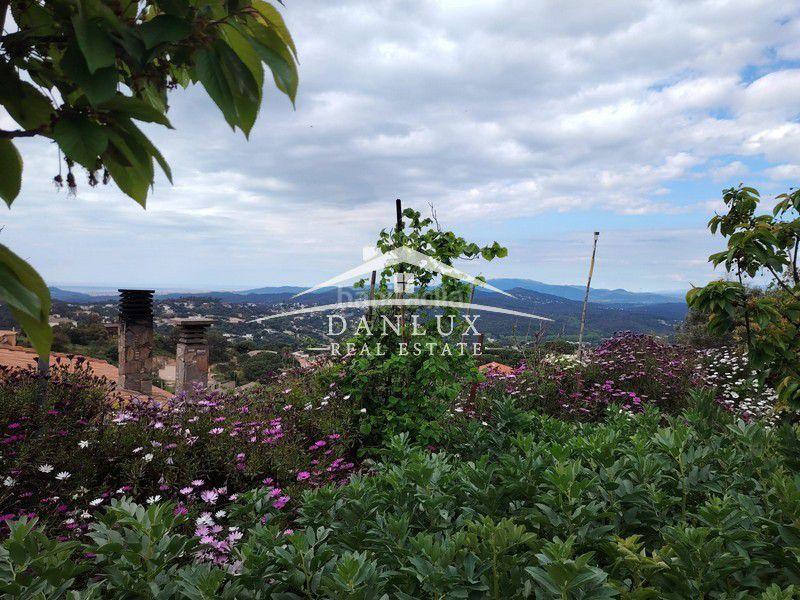 Foto 7093adf7-e1d9-44e4-b8e1-ca0c4caf7786. Xalet amb aparcament a Aiguaviva Parc Vidreres