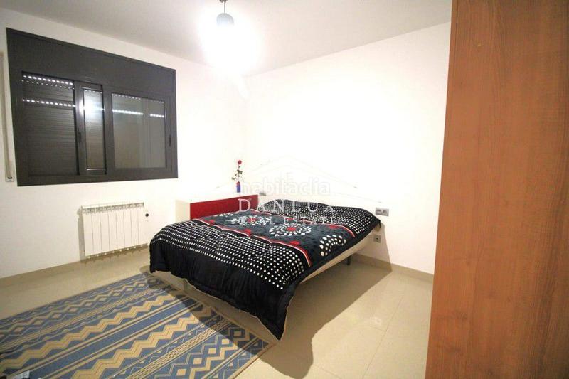 Foto fbbab619-965f-42e1-95b0-561cf5c3ef23. Casa  en venta en aiguaviva park, 3 dormitorios. en Vidreres