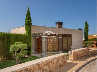 Chalet en Santa Maria de Llorell. Chalet en venta en sta maria llorell, 3 dormitorios.