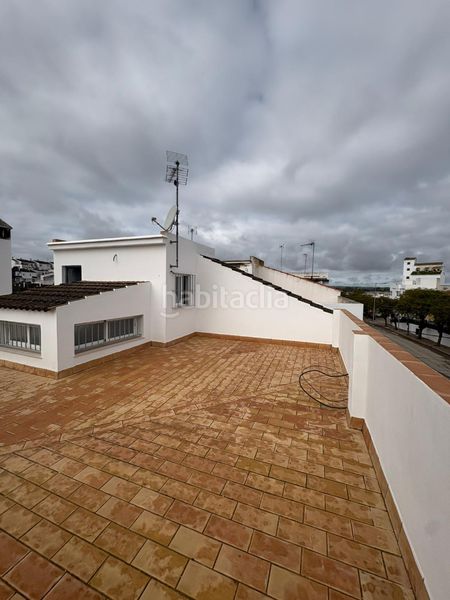 Foto 47ca7f53-0a1b-48ed-8d15-9b9a335e762f. Casa a schiera in avenida de arcos 25 in Villamartín
