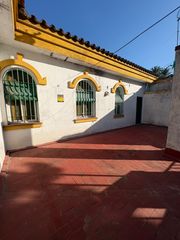 Casa adosada en Picadueñas. Casa a reformar en picadueñas