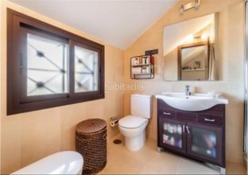 Foto ba15f099-2c67-4a18-a943-13480ad03b0f. Ático  dúplex con excelente ubicación y vistas impresionantes. en Fuengirola