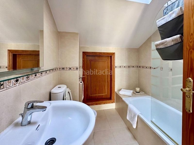 Foto cab79e56-38e1-45e6-bc43-d912cc5129c9. Rent penthouse with heating parking pool in Los Pacos Fuengirola
