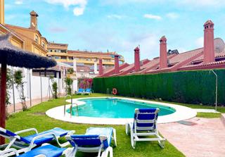 Towny house in Los Pacos. Excelente chalet pareado en los pacos