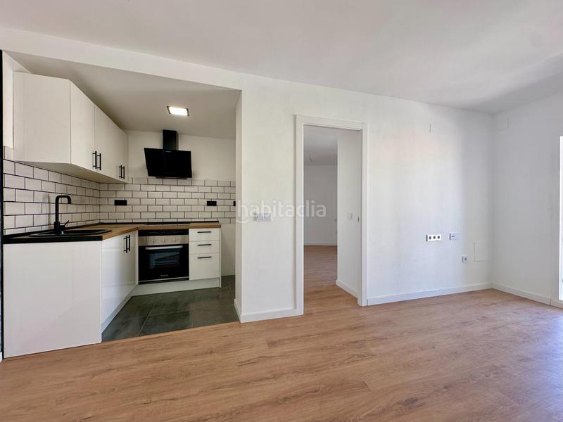 Foto ecfaebd9-e6bc-43df-9c55-d9b8badca379. Apartamento oportunidad ! apartamento reformado a estrenar en Torremolinos