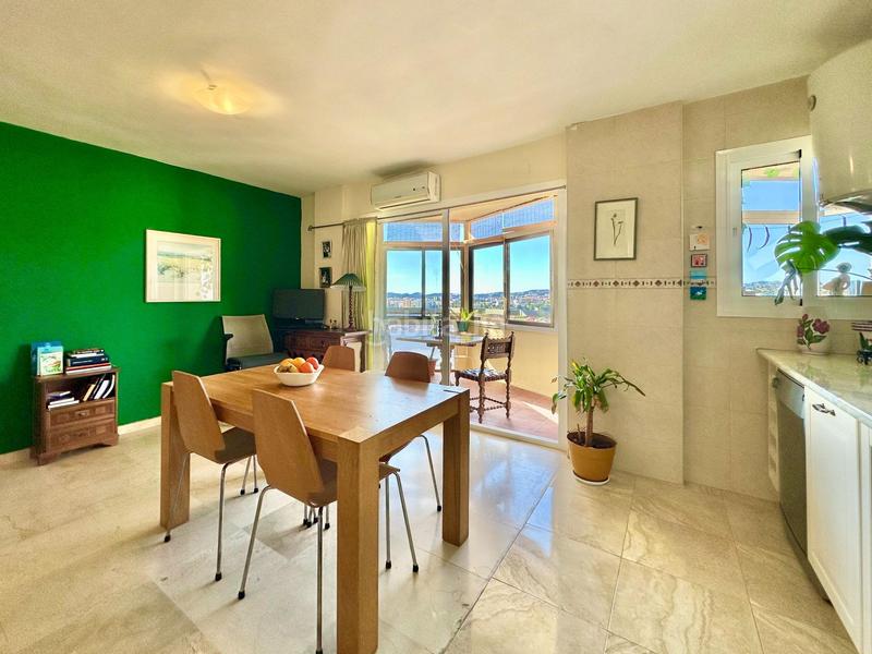 Foto 911b0a36-1f5c-4efa-933e-f2b33abbb133. Apartament amb aparcament piscina a Centro ciudad Fuengirola