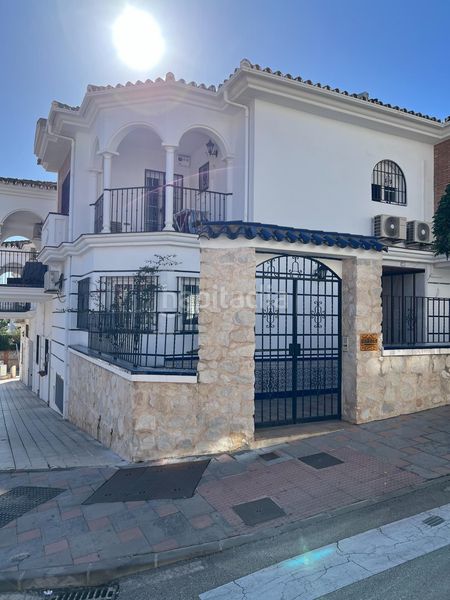 Foto a132fe02-d444-456d-8e27-ea67f3e0013d. Xalet amb calefacció aparcament a Castillo Sohail - Myramar Fuengirola