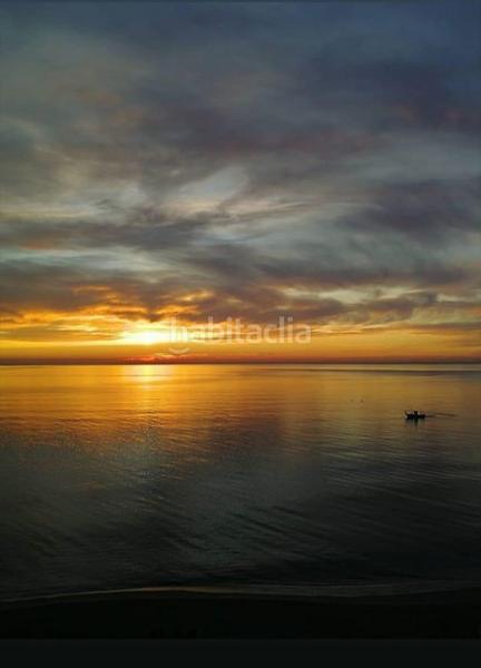 Foto 5ac17463-e41b-438f-afc3-71ef2cf3d620. Ático atico con increibles vistas en primera linea de playa en Fuengirola