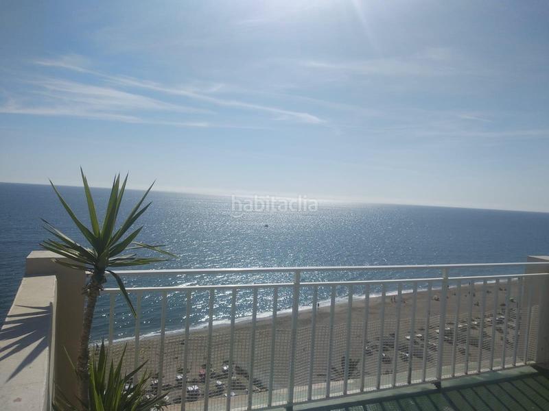 Foto 8b8f5c36-70eb-44a6-bb5a-e6048510d22f. Ático atico con increibles vistas en primera linea de playa en Fuengirola