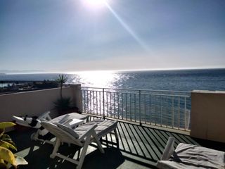 Penthouse in Puerto Deportivo. Atico con increibles vistas en primera linea de playa