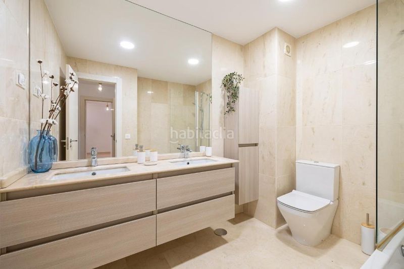 Foto ce76b63d-f70d-4cdd-a59b-2cb14f3e9a3e. Apartament a Puerto Deportivo Fuengirola