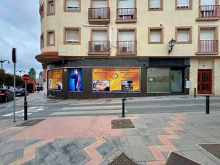 Business premise in Campo de Mijas. Oportunidad única clínica de fisioterapia con alto rendimiento.
