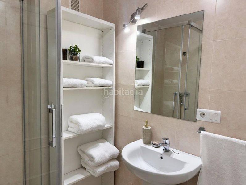 Foto 0b6aad2d-8b11-46c6-9736-ed6edaf1a137. Apartament amb calefacció aparcament piscina a Los Pacos Fuengirola