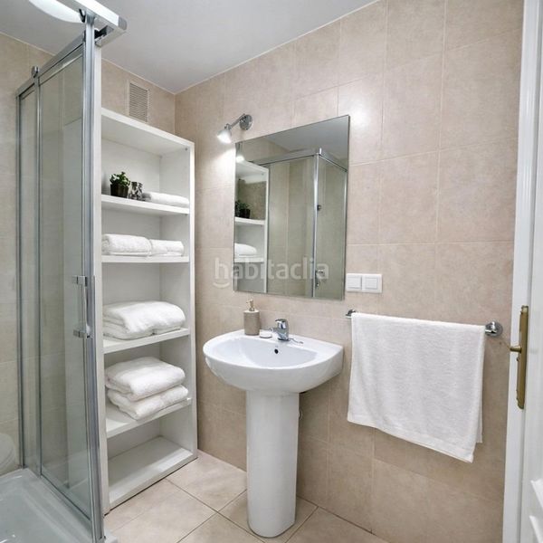 Foto 2e8c1f79-02bd-45a9-9ed0-066ef064a247. Apartament amb calefacció aparcament piscina a Los Pacos Fuengirola