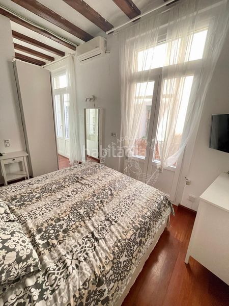 Foto 5dabe260-092b-4e9a-b09b-f56880798333. Pis a Raval Barcelona