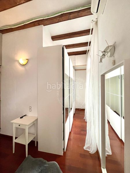 Foto 77d2fb0f-33e2-4a6f-8954-a1fe79b28c76. Pis a Raval Barcelona