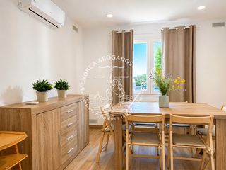 Casa adossada a Cala en Blanes. En exclusiva | chalet reformado con piscina comunitaria en cala