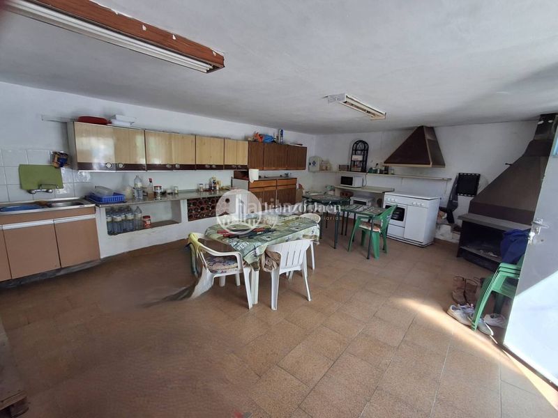 Foto 294ce46b-1eff-4adf-a2d3-b5143fa9bded. Xalet amb calefacció aparcament piscina a San Ildefonso - Catedral Jaén