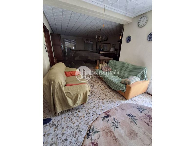 Foto 41e3d120-def1-4e0a-ac12-8db9e9958917. Xalet amb calefacció aparcament piscina a San Ildefonso - Catedral Jaén