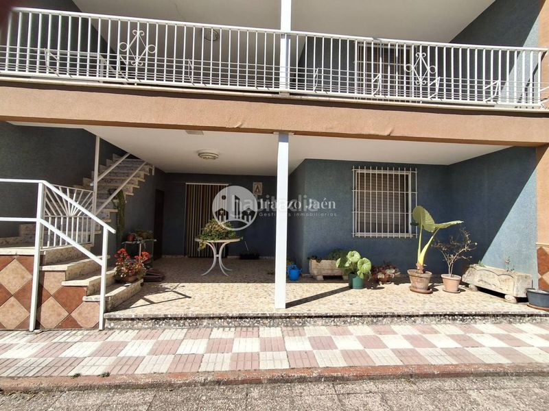 Foto acc4a518-3ebb-42a2-801b-fd520de37127. Xalet amb calefacció aparcament piscina a San Ildefonso - Catedral Jaén