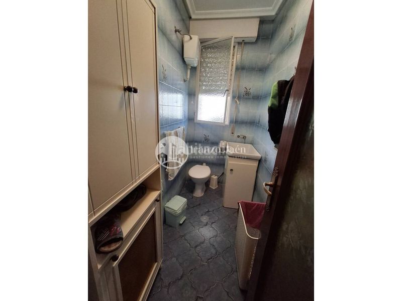 Foto c4a99bde-98f4-4d65-9608-00f7a4640239. Xalet amb calefacció aparcament piscina a San Ildefonso - Catedral Jaén