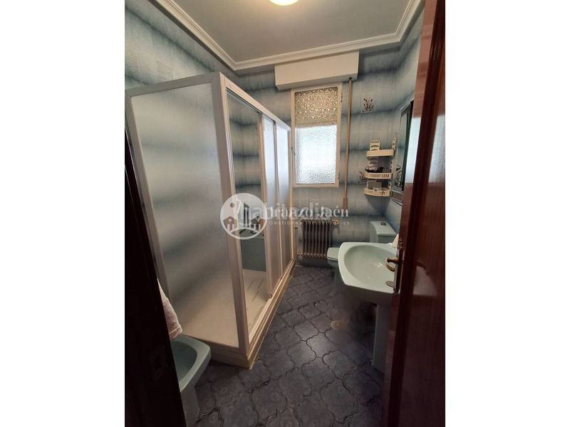 Foto d6ab52e8-fd43-45a9-9d51-fc38315d8cff. Xalet amb calefacció aparcament piscina a San Ildefonso - Catedral Jaén