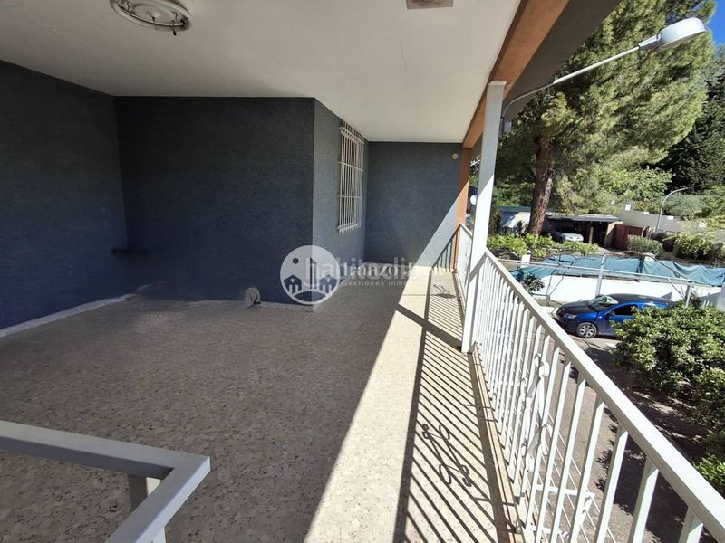 Foto e4f86ce2-4e2a-427f-b88b-6fc3de2ea420. Xalet amb calefacció aparcament piscina a San Ildefonso - Catedral Jaén