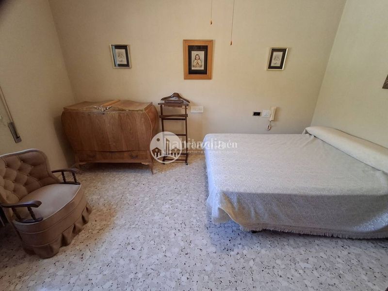 Foto e556475b-6a54-4c38-ab0d-1118b1ccca23. Xalet amb calefacció aparcament piscina a San Ildefonso - Catedral Jaén