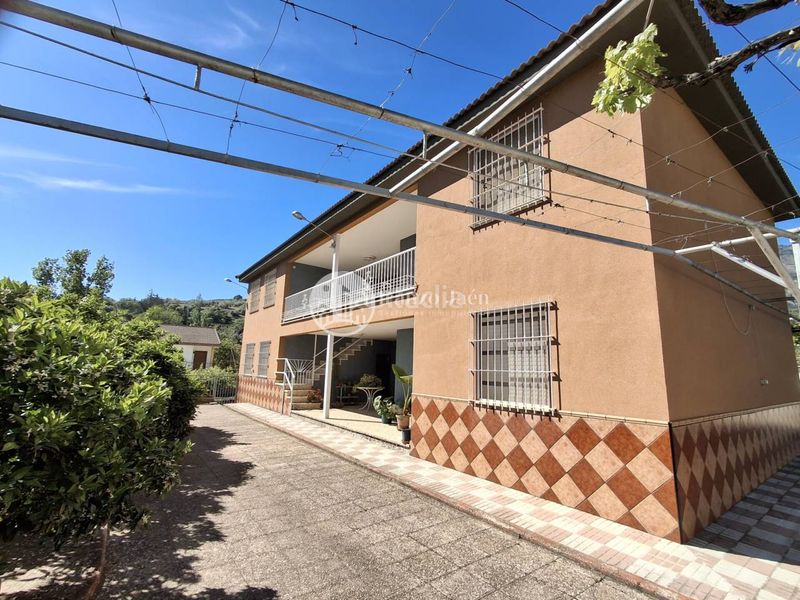 Foto e6e56f7e-c763-49d5-98e2-5a8862b30cd4. Xalet amb calefacció aparcament piscina a San Ildefonso - Catedral Jaén