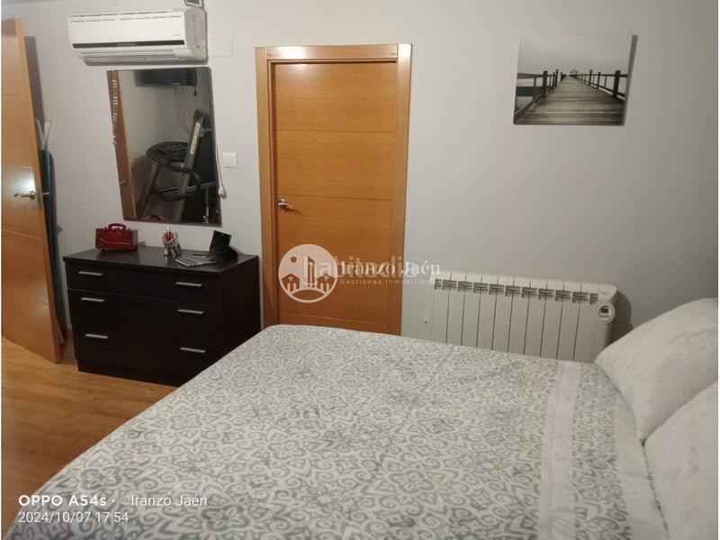 Foto b1108213-ba87-4317-8d43-b6152dbfb469. House with heating in Ctra. Circunvalación - La Magdalena Jaén