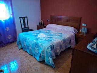 Maison jumelée à Ctra. Circunvalación - La Magdalena. Casa adosada en venta en ctra. de circunvalaciónla magdalena2300