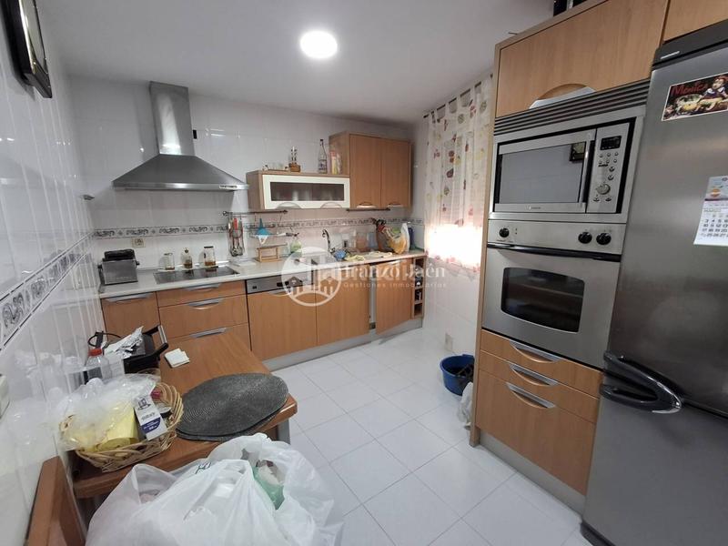 Foto 3b8843e2-11a2-49ef-9cf0-b0327825d4a0. Appartement avec chauffage parking dans Ctra. Circunvalación - La Magdalena Jaén